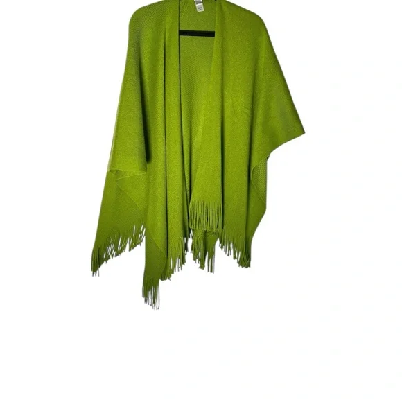 Chicos Green Ruana Poncho with fringe trim. - Picture 2 of 4